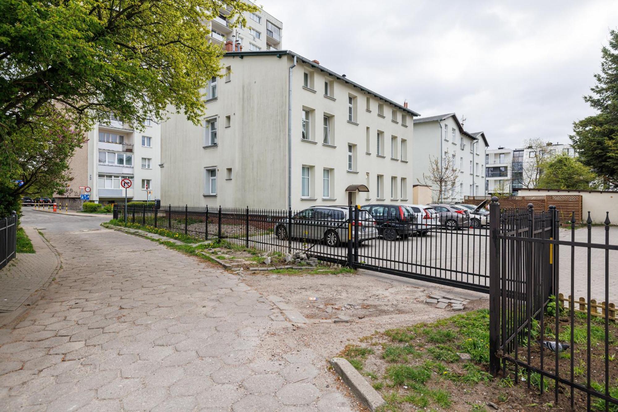 Gold By - 600 M Do Plazy - Parking